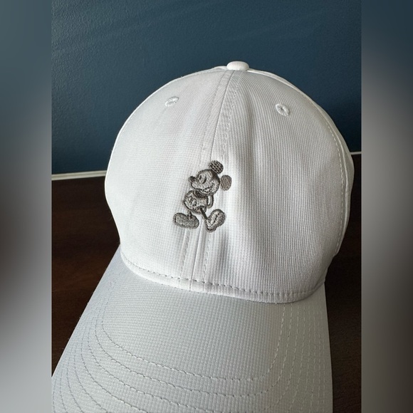 Disney Parks Nike Mickey Mouse Embroidered White Baseball Cap - Picture 5 of 10